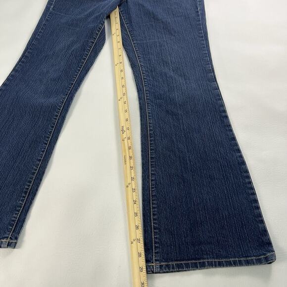 Calvin Klein Women’s Medium Wash Blue Jeans Flare Fit Boot Cut 5 Pockets Sz.12 - Picture 6 of 10